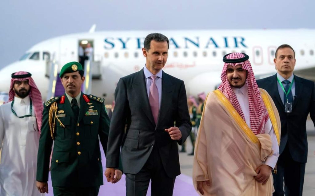 وصول الرئيس بشار الأسد إلى جدة للمشاركة في القمة العربية الثانية والثلاثين